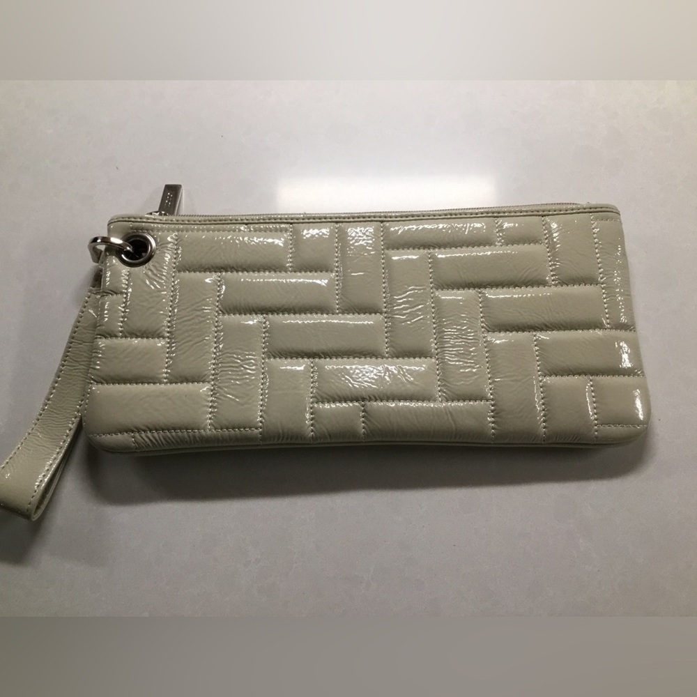 HOBO Patient Wristlet